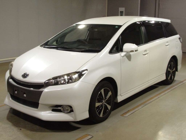 TOYOTA WISH 2016
