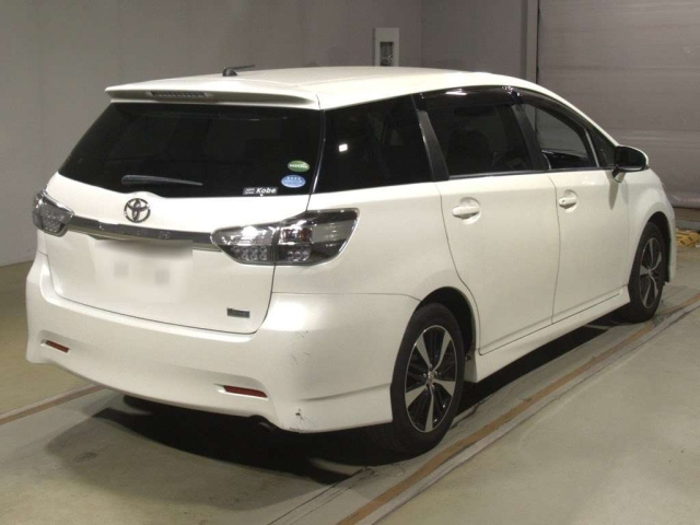 TOYOTA WISH 2016