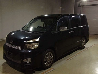 TOYOTA VOXY 2011
