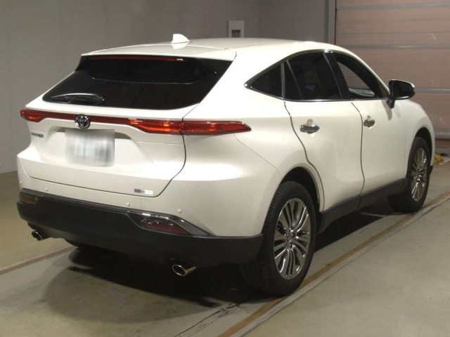 TOYOTA HARRIER 2022