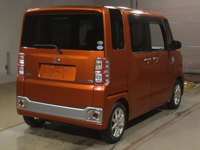 DAIHATSU WAKE 2014