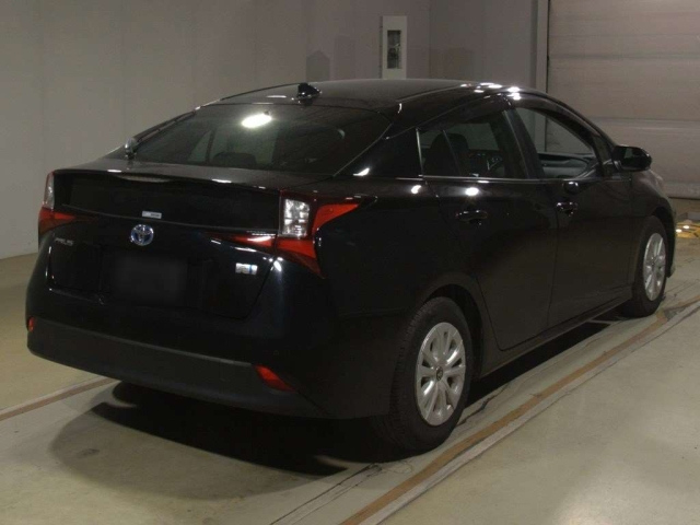 TOYOTA PRIUS 2021