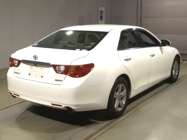 TOYOTA MARK X 2010