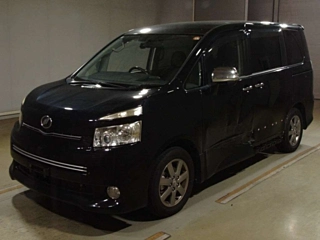 TOYOTA VOXY 2009