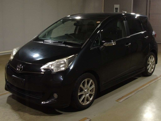 TOYOTA RACTIS 2011