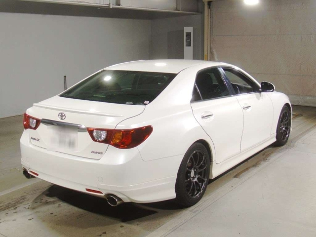 TOYOTA MARK X 2011