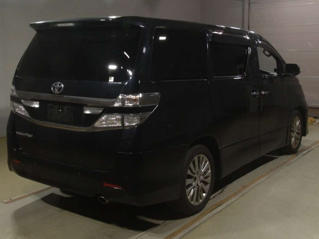 TOYOTA VELLFIRE 2013