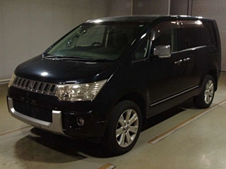 MITSUBISHI DELICA D5 2011