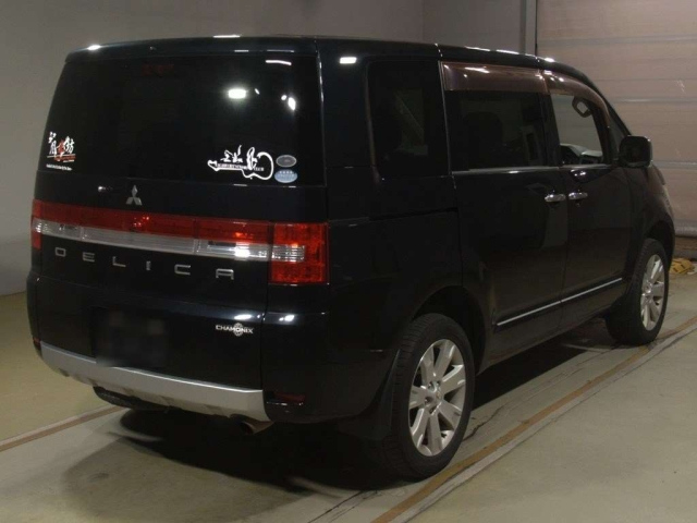 MITSUBISHI DELICA D5 2011