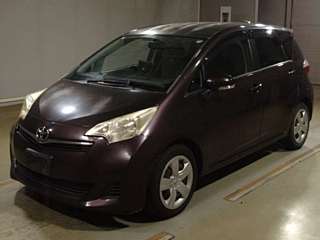 TOYOTA RACTIS 2011