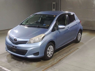 TOYOTA VITZ 2013
