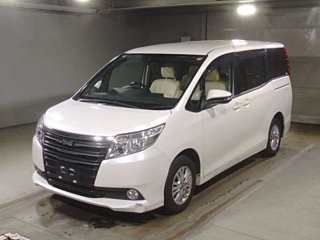 TOYOTA NOAH 2017