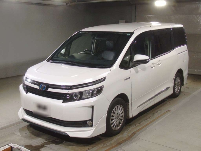 TOYOTA VOXY 2015