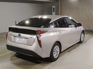 TOYOTA PRIUS 2017