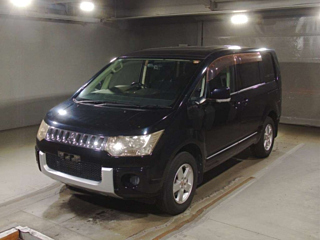 MITSUBISHI DELICA D5 2010