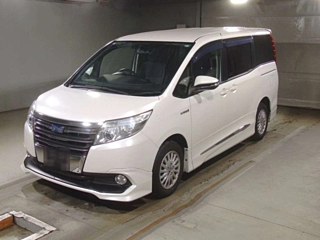 TOYOTA NOAH 2015