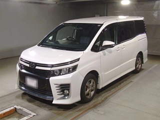 TOYOTA VOXY 2014
