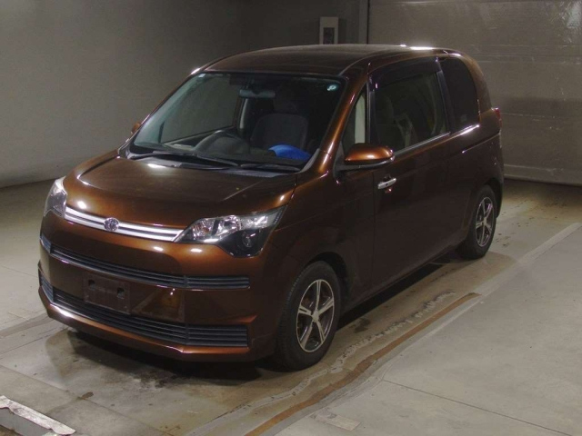 TOYOTA SPADE 2016
