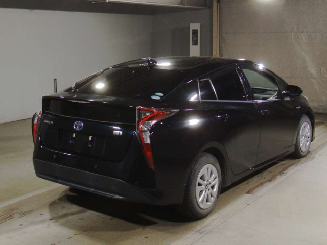 TOYOTA PRIUS 2018