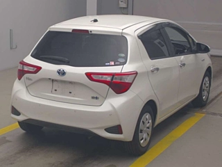TOYOTA VITZ 2018