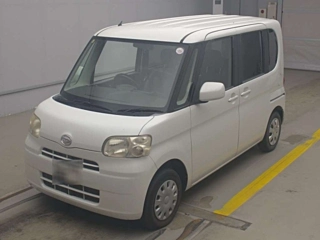 DAIHATSU TANTO 2010
