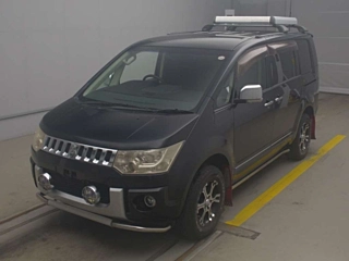 MITSUBISHI DELICA D5 2010