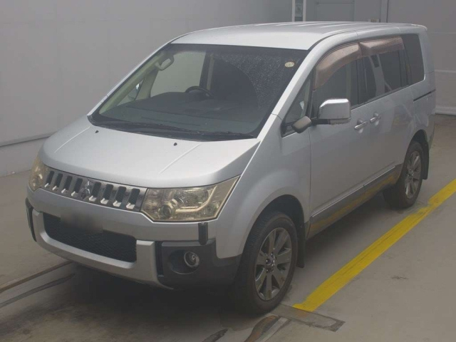 MITSUBISHI DELICA D5 2008