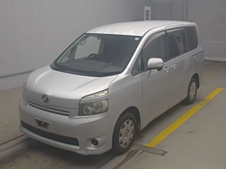 TOYOTA VOXY 2009