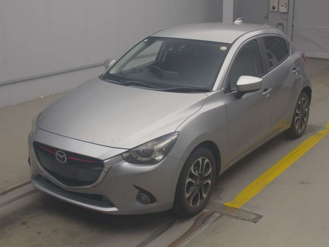 MAZDA DEMIO 2016