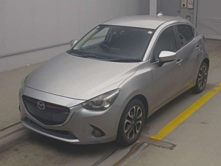 MAZDA DEMIO 2016