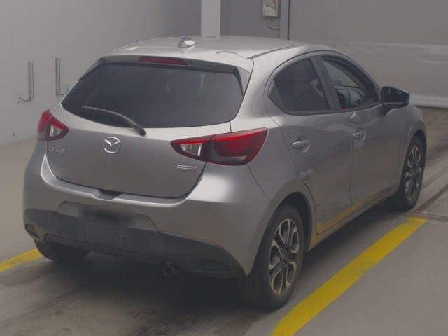 MAZDA DEMIO 2016
