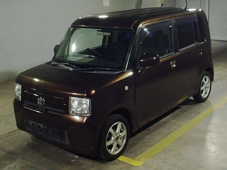TOYOTA PIXIS SPACE 2012