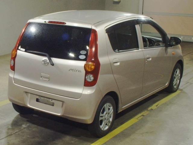 DAIHATSU MIRA 2010