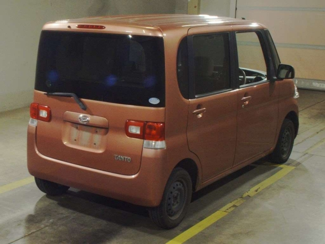 DAIHATSU TANTO 2008