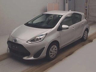 TOYOTA AQUA 2018