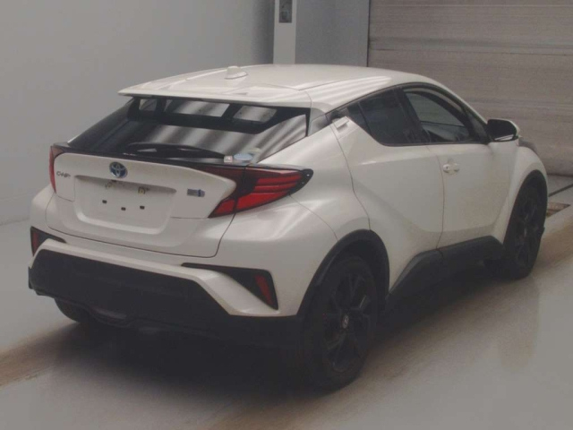 TOYOTA C-HR 2021