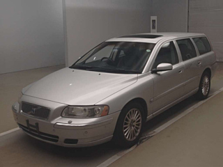 VOLVO V70 2004