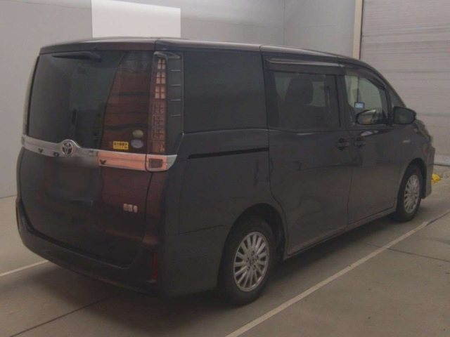 TOYOTA VOXY 2014
