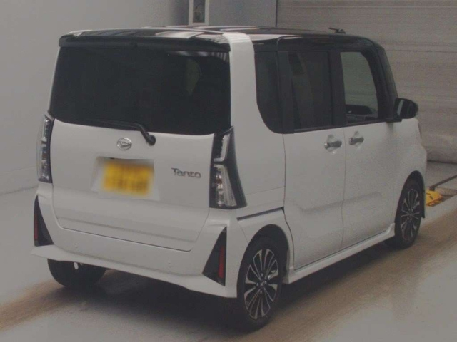 DAIHATSU TANTO 2025