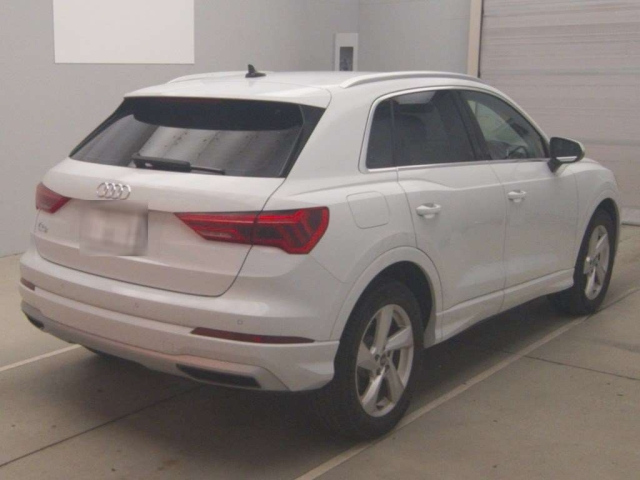 AUDI Q3 2023