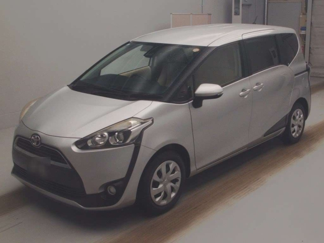TOYOTA SIENTA 2017