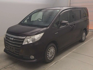 TOYOTA NOAH 2014