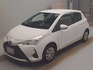 TOYOTA VITZ 2017