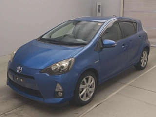 TOYOTA AQUA 2012
