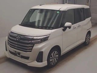 TOYOTA ROOMY 2023