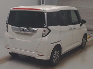 TOYOTA ROOMY 2023