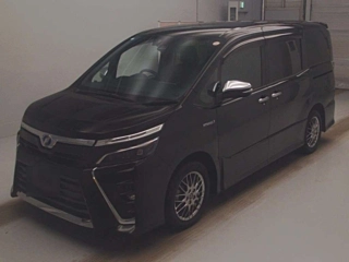 TOYOTA VOXY 2018
