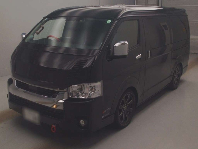 TOYOTA HIACE 2021