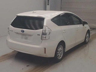 TOYOTA PRIUS ALPHA 2014