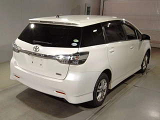 TOYOTA WISH 2012